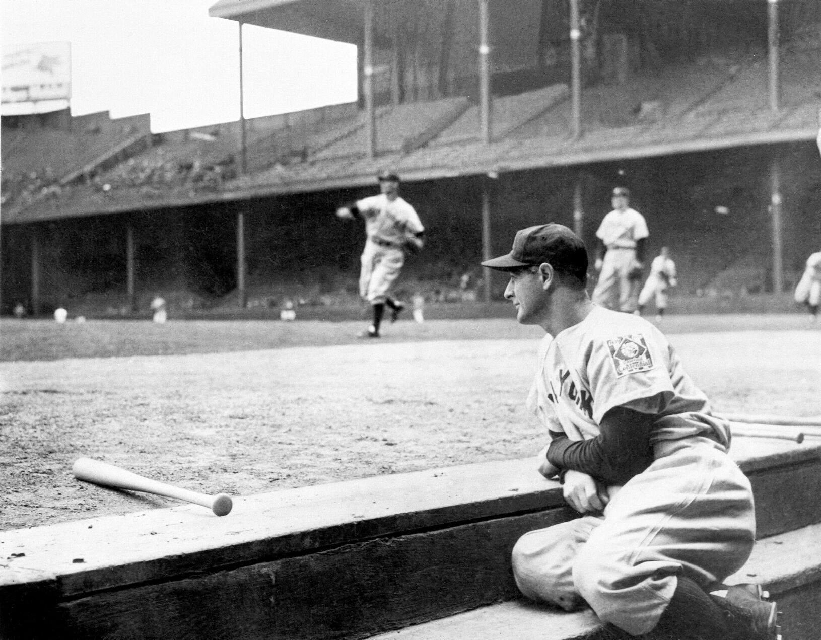 1939: Lou Gehrig's streak ends at 2,130 games